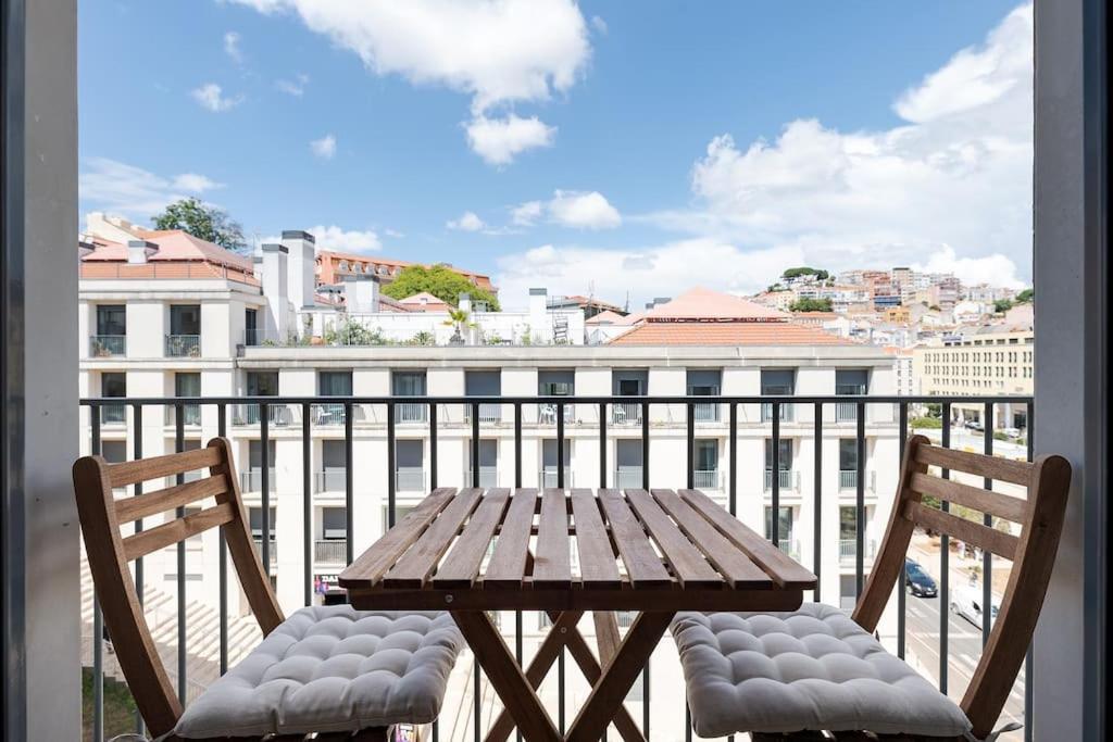 For The City Lovers- Downtown Lisbon- Free Parking Exterior photo